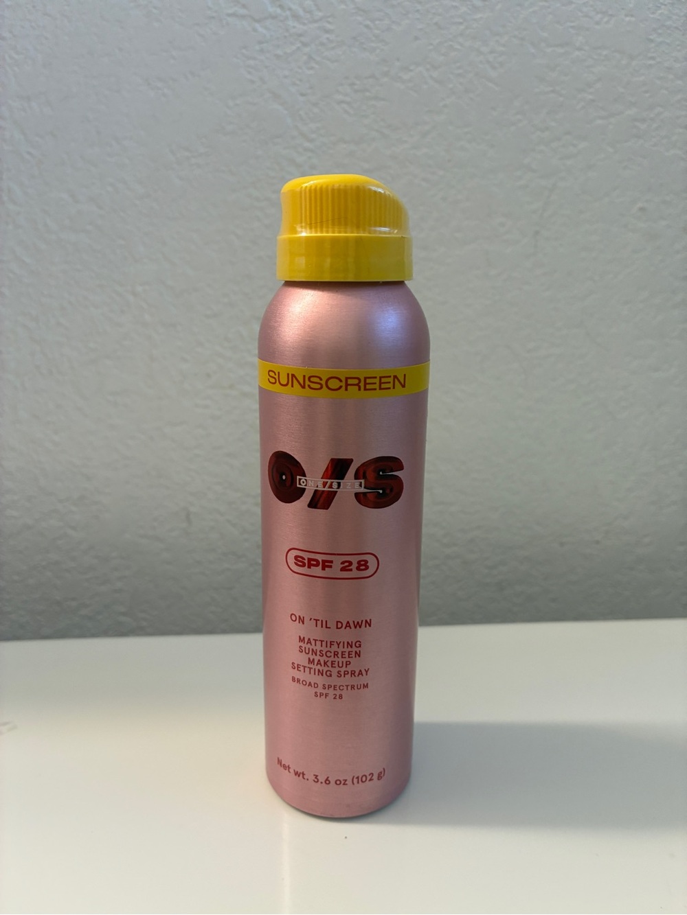 ONE / SIZE - On 'Til Dawn Mattifying Sunscreen Makeup Setting Spray SPF 28 - Picture 2 of 5